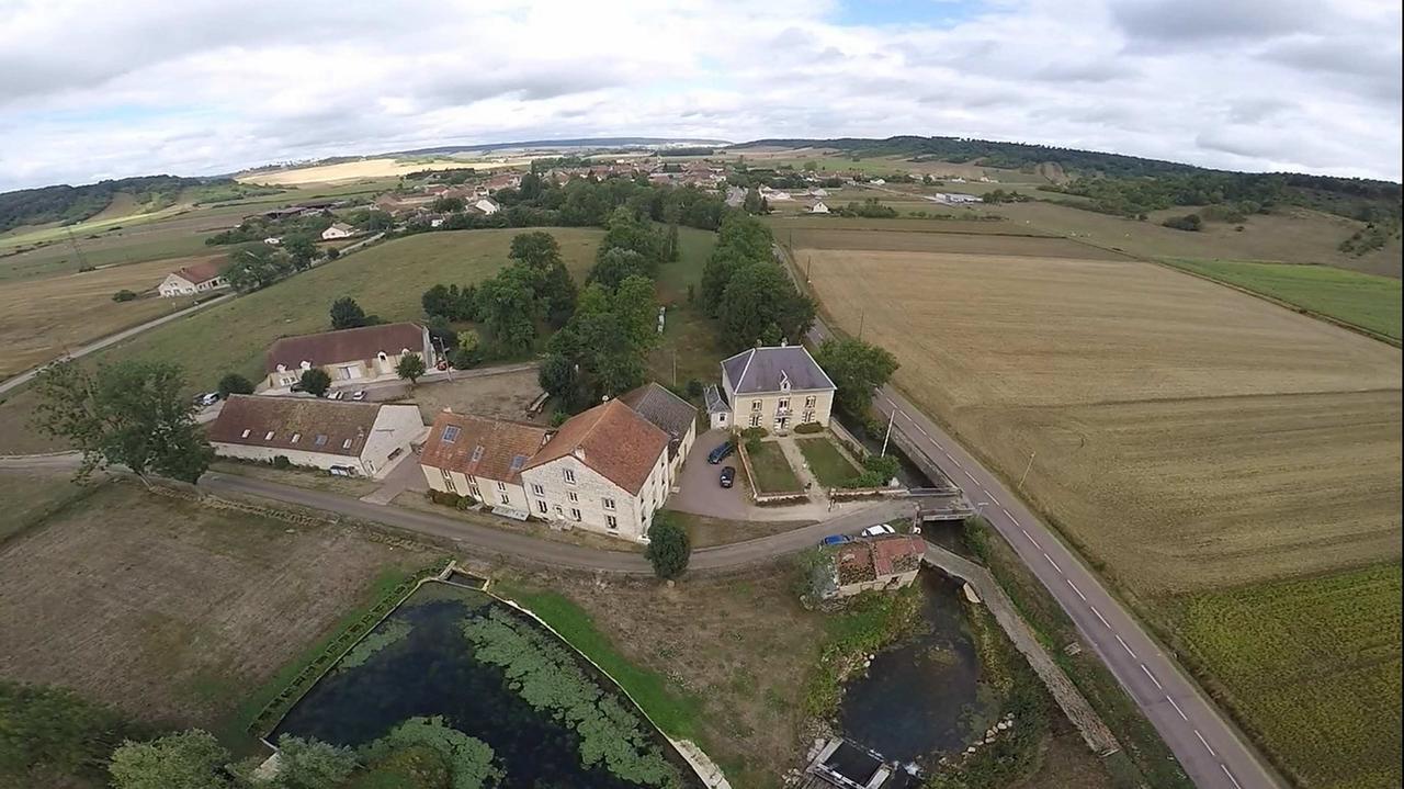 Moulin de la Fleuristerie Bed & Breakfast Orges Exterior foto